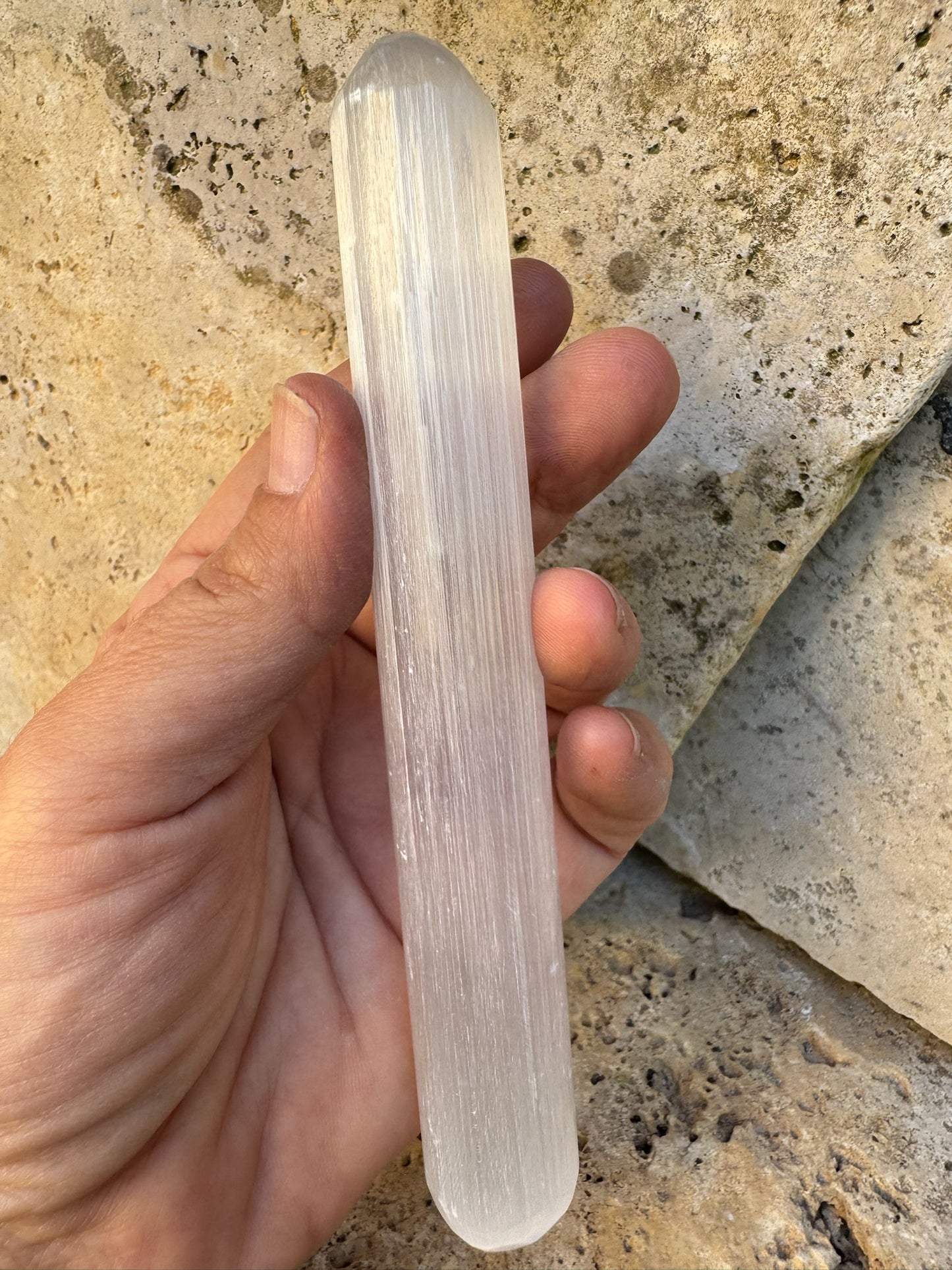 Masajeador de Selenita – Equilibrio y relajación