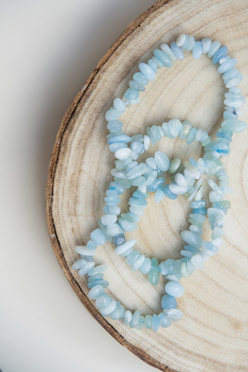 Pulsera chips de aguamarina – Serenidad y comunicación