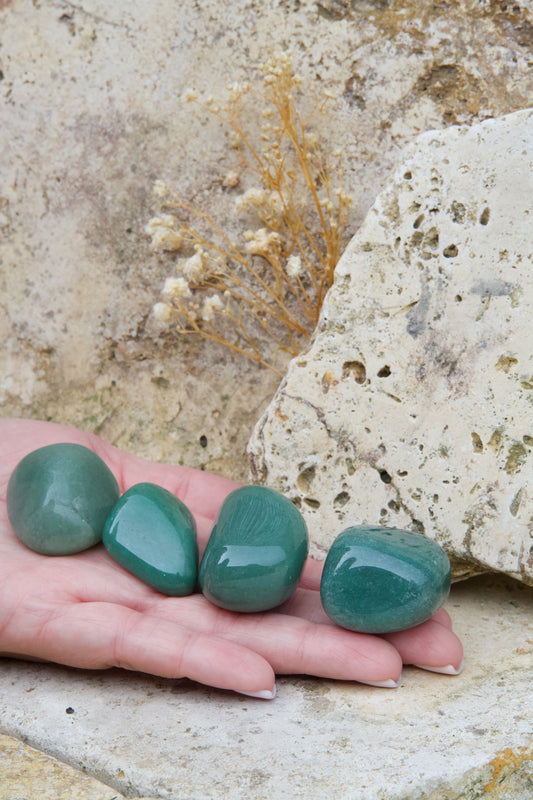 Rodado Cuarzo Verde – Equilibrio y Bienestar