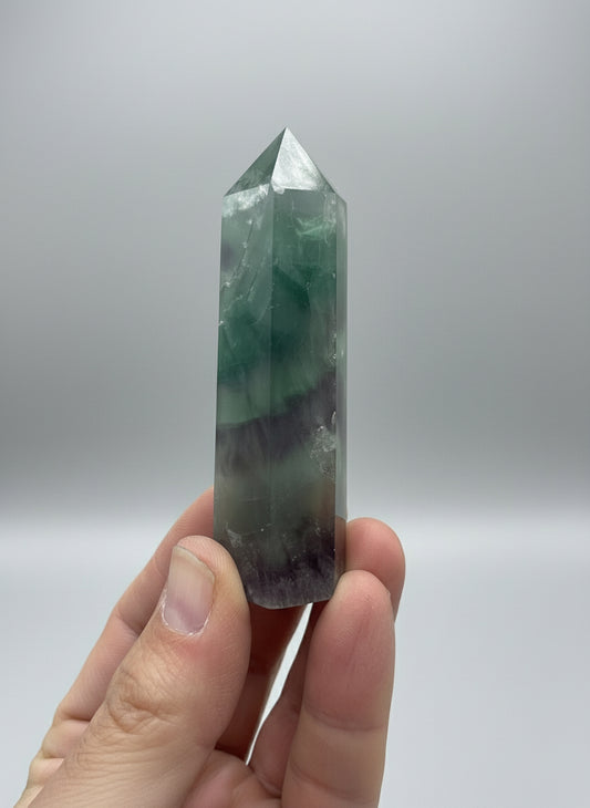 Punta generadora de Fluorita Arcoíris – Purificación y equilibrio