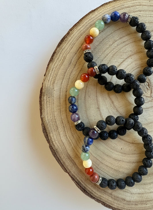 Pulsera de Lava y 7 Chakras – Equilibrio y Energía Interior