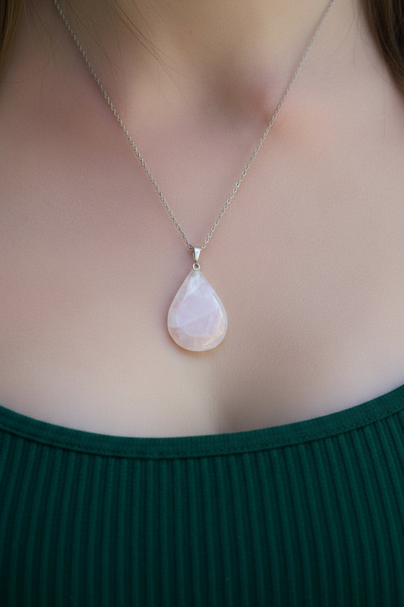 Colgante Gota Cuarzo Rosa – Amor y calma