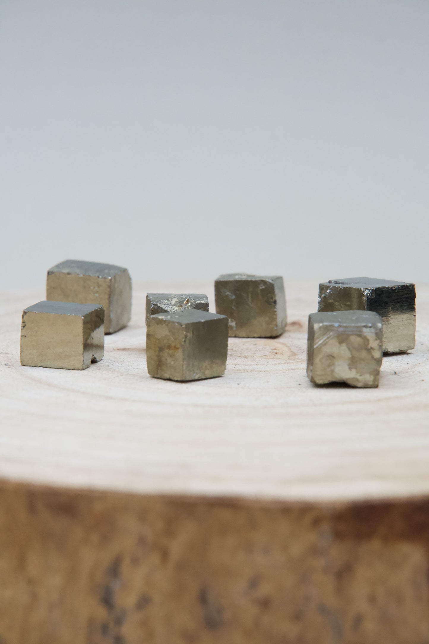 Pirita Cúbica – Protección y Prosperidad