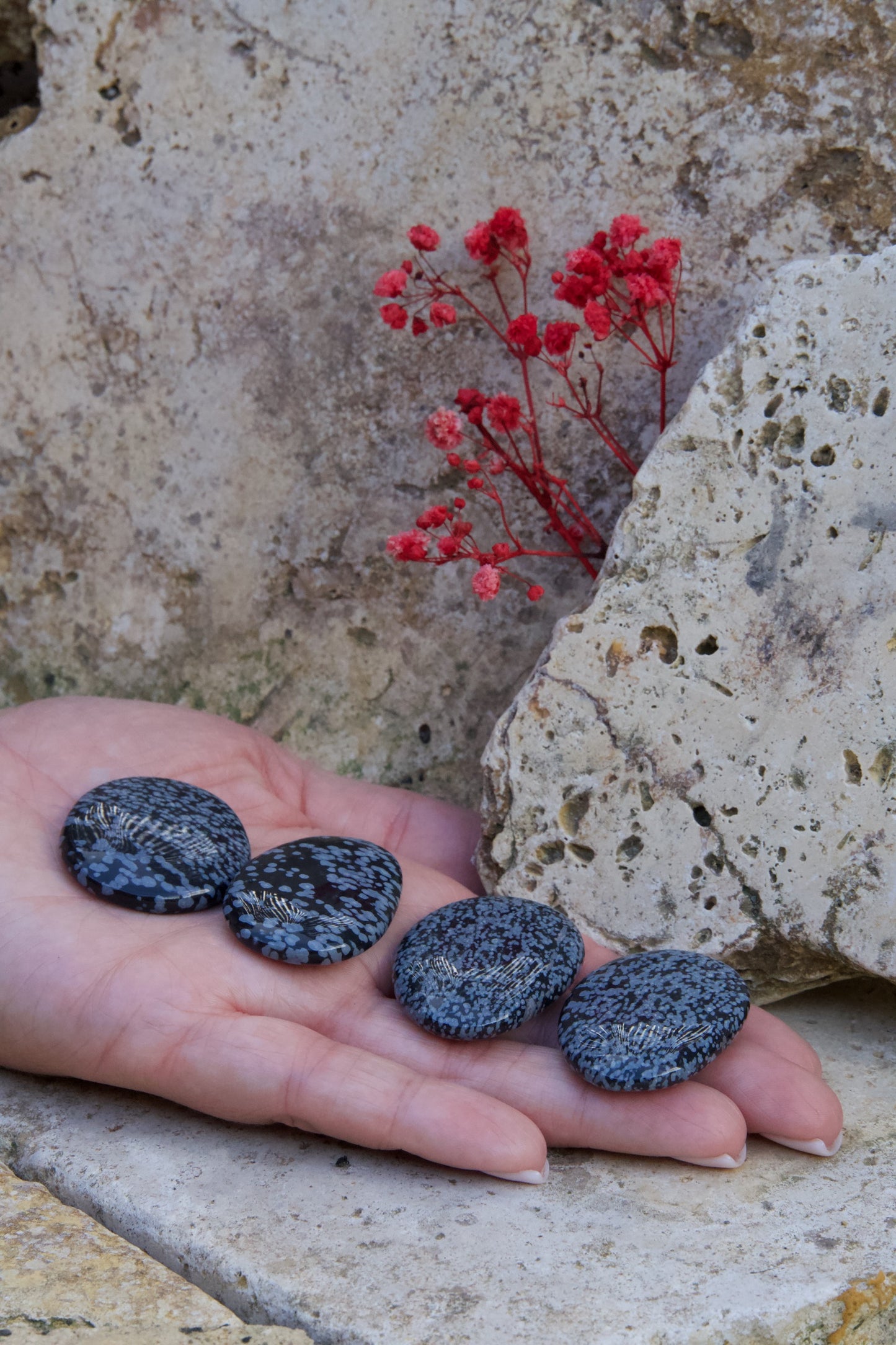 Rodado Plano de Obsidiana Nevada – Protección y Calma