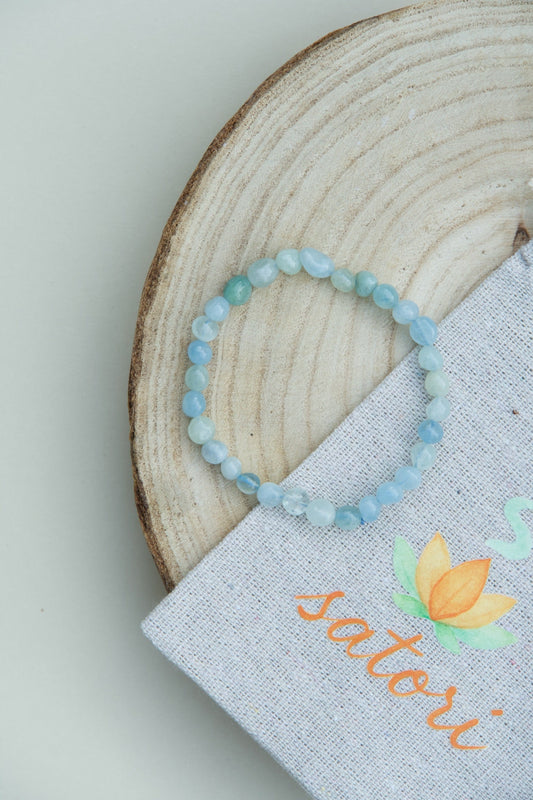 Pulsera rodados de aguamarina – Calma, claridad y expresión del alma