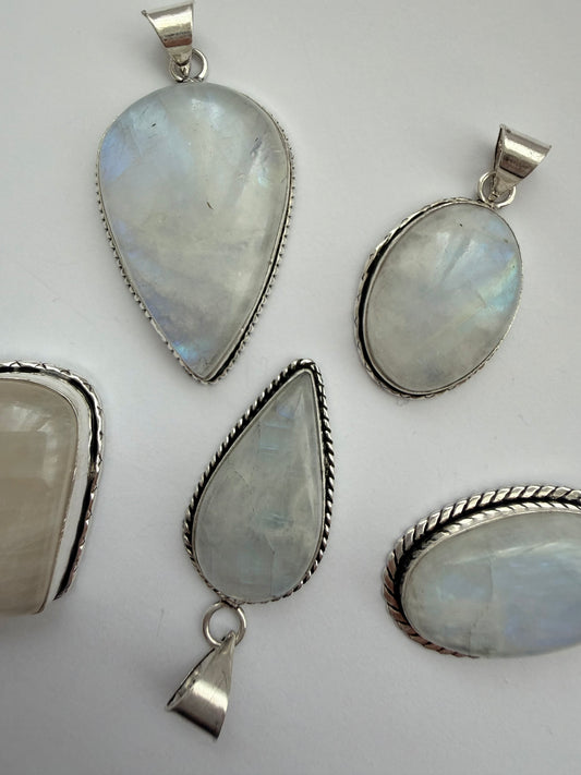 Colgante Alhena · Piedra Luna