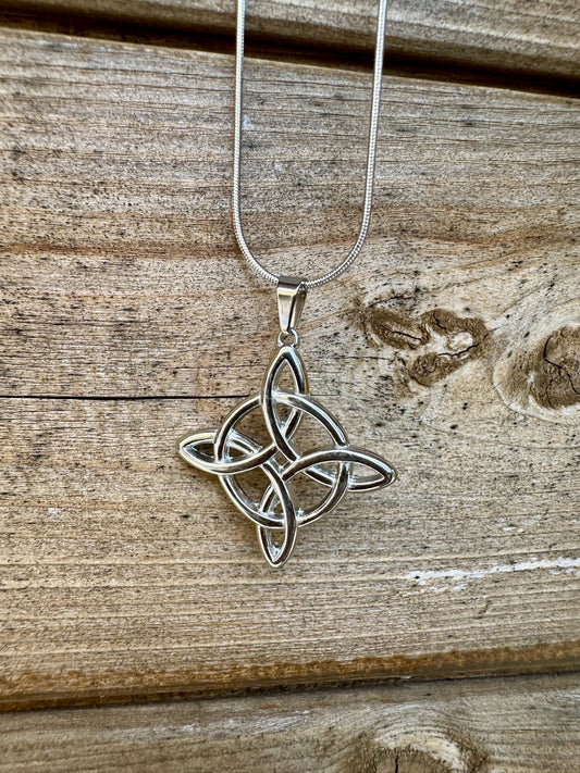 Colgante Nudo de Bruja